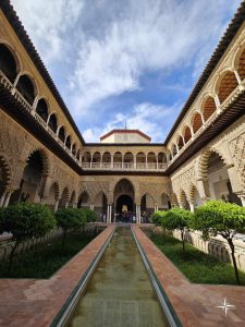 Real Alcázar de Sevilla – Patio de las Doncellas en visita guiada