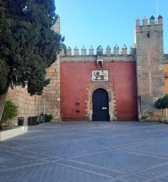 Puerta del León, acceso principal al Real Alcázar de Sevilla