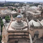 Vista panorámica de Sevilla desde la Giralda de la Catedral.